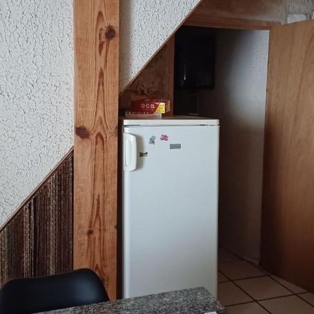 Appartement Chaleureux Dans Une Maison En Pierre Mireval Exterior foto