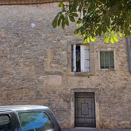 Appartement Chaleureux Dans Une Maison En Pierre Mireval Exterior foto