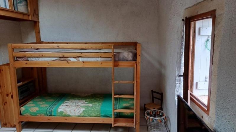 Appartement Chaleureux Dans Une Maison En Pierre Mireval Exterior foto