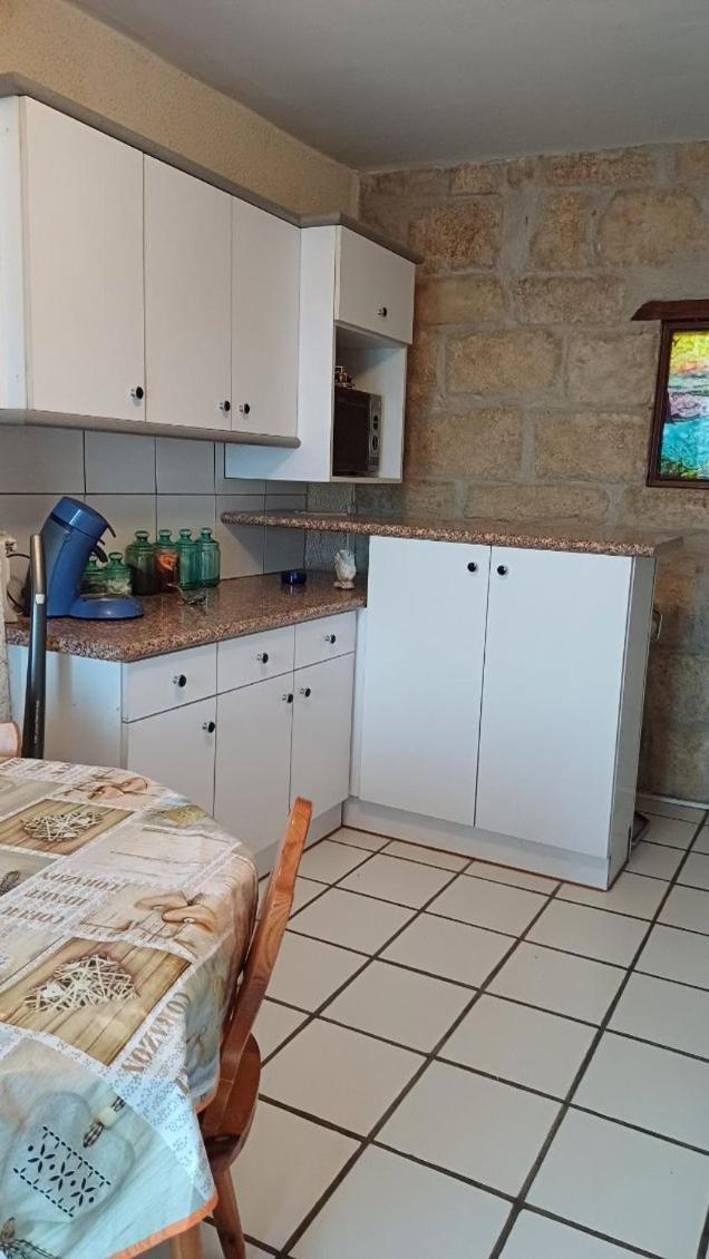 Appartement Chaleureux Dans Une Maison En Pierre Mireval Exterior foto