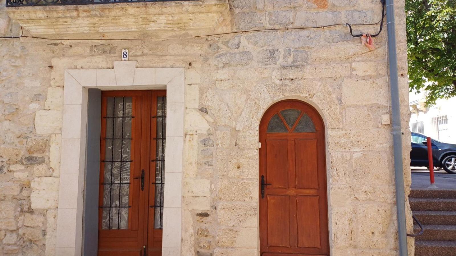 Appartement Chaleureux Dans Une Maison En Pierre Mireval Exterior foto